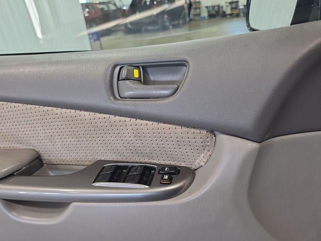 2007 Toyota Sienna 5dr 7-Passenger Van CE FWD (Natl)