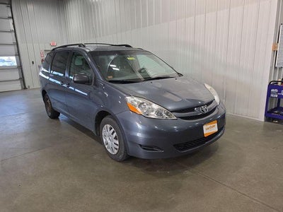 2007 Toyota Sienna 5dr 7-Passenger Van LE FWD (Natl)