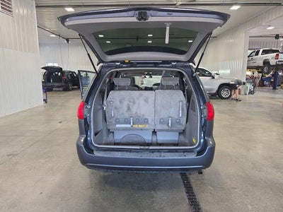2007 Toyota Sienna 5dr 7-Passenger Van CE FWD (Natl)