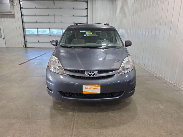 2007 Toyota Sienna 5dr 7-Passenger Van LE FWD (Natl)