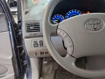 2007 Toyota Sienna 5dr 7-Passenger Van LE FWD (Natl)