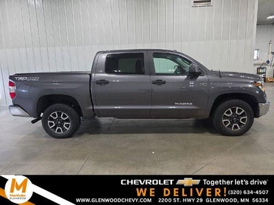 2015 Toyota Tundra 4WD Truck 4WD CrewMax Short Bed 5.7L FFV SR5 (SE)