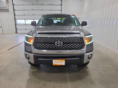 2015 Toyota Tundra 4WD Truck 4WD CrewMax Short Bed 5.7L FFV SR5 (SE)