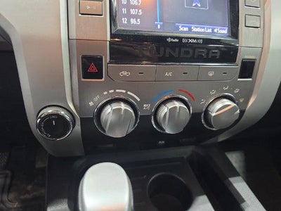 2015 Toyota Tundra 4WD Truck 4WD CrewMax Short Bed 5.7L FFV SR5 (SE)