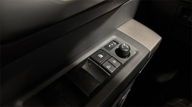 2024 Toyota Tundra 4WD 4WD SR5 CrewMax 5.5' Bed (SE)