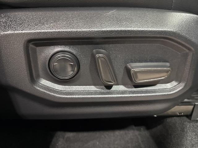 2024 Toyota Tundra 4WD 4WD SR5 CrewMax 5.5' Bed (SE)