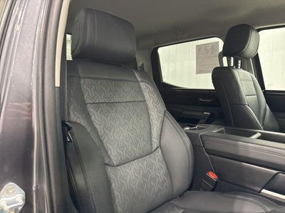 2024 Toyota Tundra 4WD 4WD SR5 CrewMax 5.5' Bed (SE)