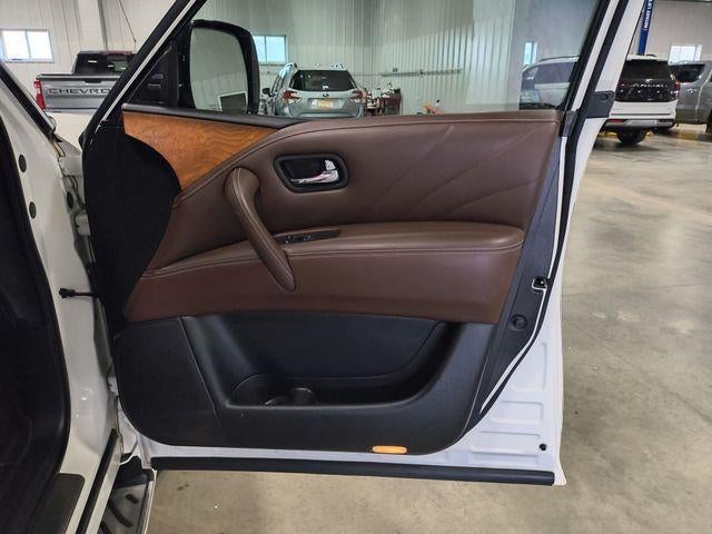 2015 INFINITI QX80 Base