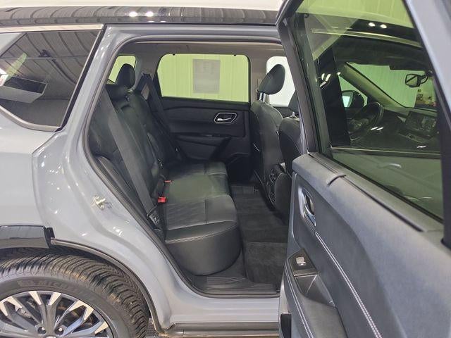 2024 Nissan Rogue AWD Platinum