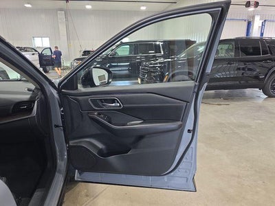 2024 Nissan Rogue AWD Platinum