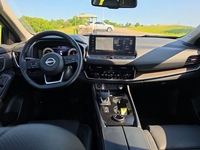 2024 Nissan Rogue AWD Platinum