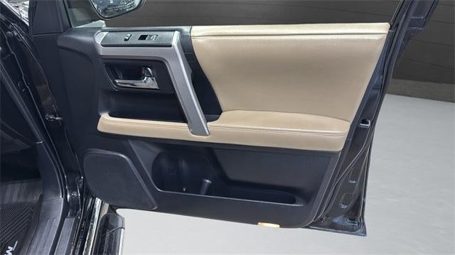 2014 Toyota 4Runner 4WD 4dr V6 Limited (GS)