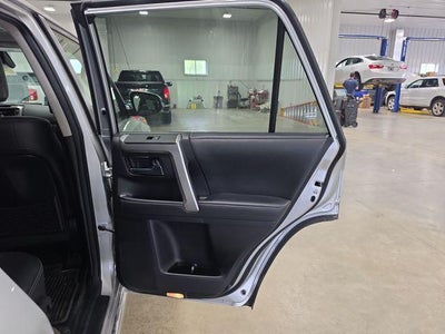 2022 Toyota 4Runner Limited 4WD (Natl)