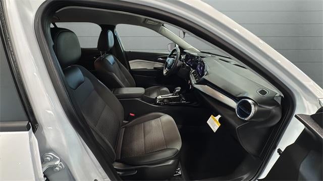 2025 Chevrolet Trax FWD 4dr LT